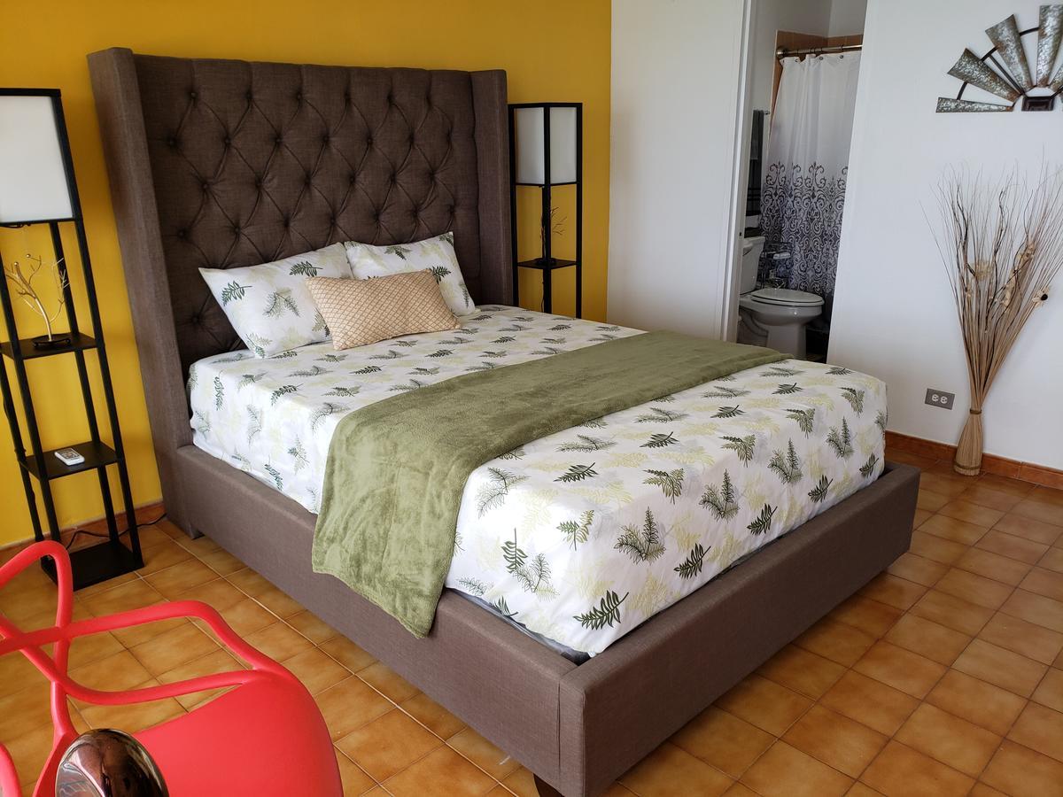 Gorgeous Beach Front Studio With Electricity Water Ac Luquillo Eksteriør billede