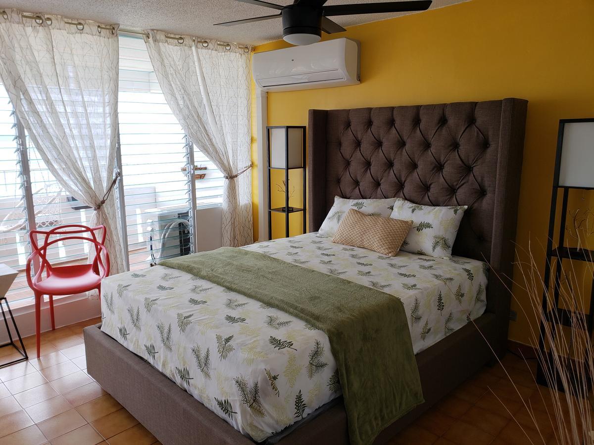 Gorgeous Beach Front Studio With Electricity Water Ac Luquillo Eksteriør billede