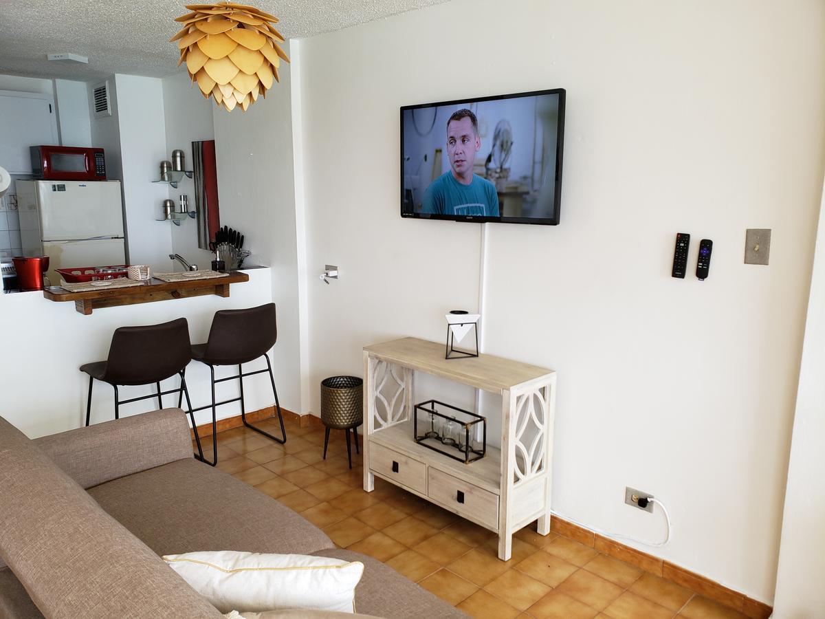 Gorgeous Beach Front Studio With Electricity Water Ac Luquillo Eksteriør billede